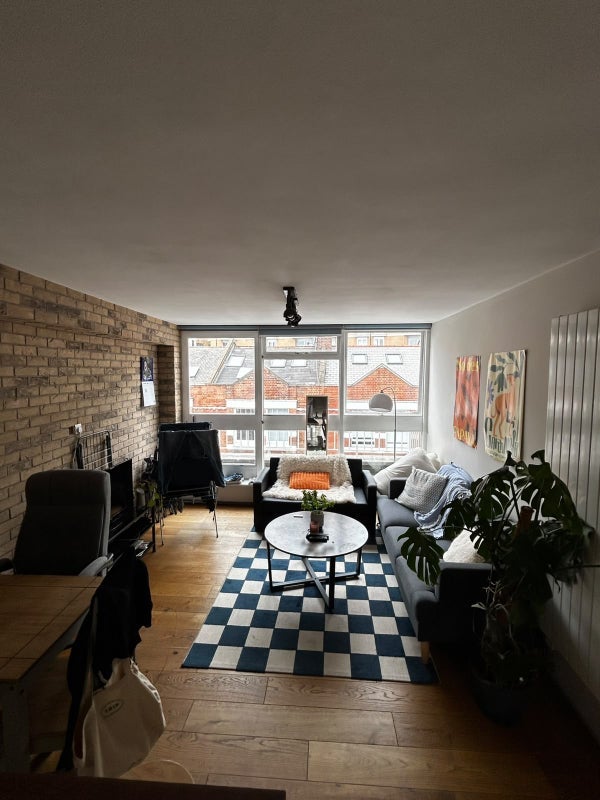 Flat Strutton Ground in City of Westminster