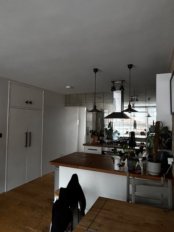 Flat Strutton Ground in City of Westminster