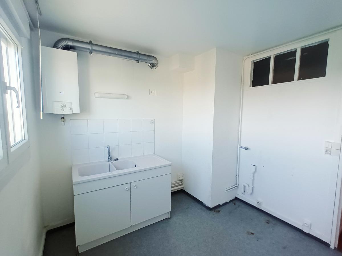 Flat Rue Desbureaux in Reims