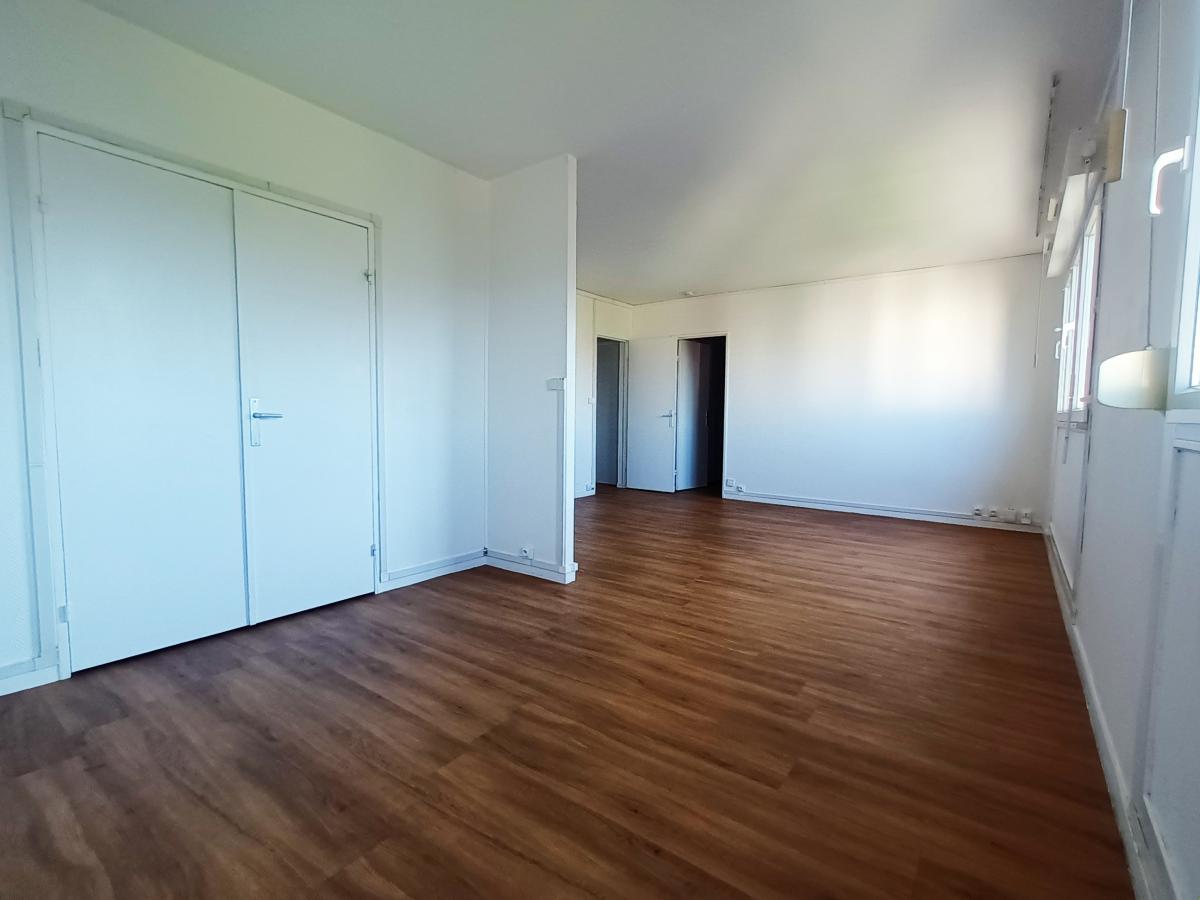 Flat Rue Desbureaux in Reims