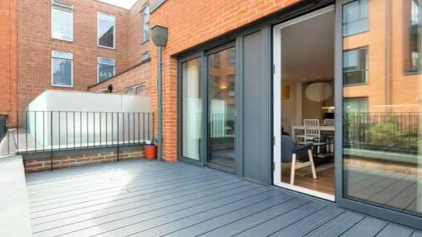 Flat Langham Road in Greater London