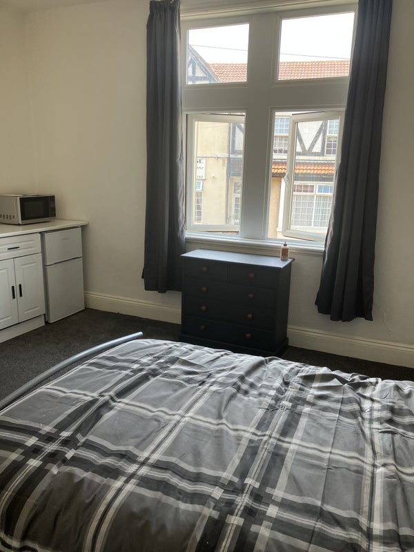 Room Russell Street in Dudley
