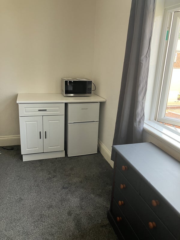 Room Russell Street in Dudley