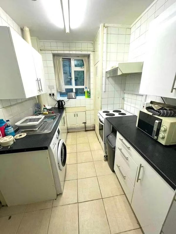 Room Grosvenor Avenue in Greater London
