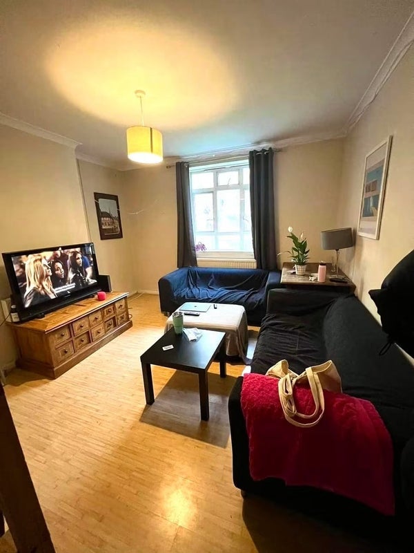 Room Grosvenor Avenue in Greater London