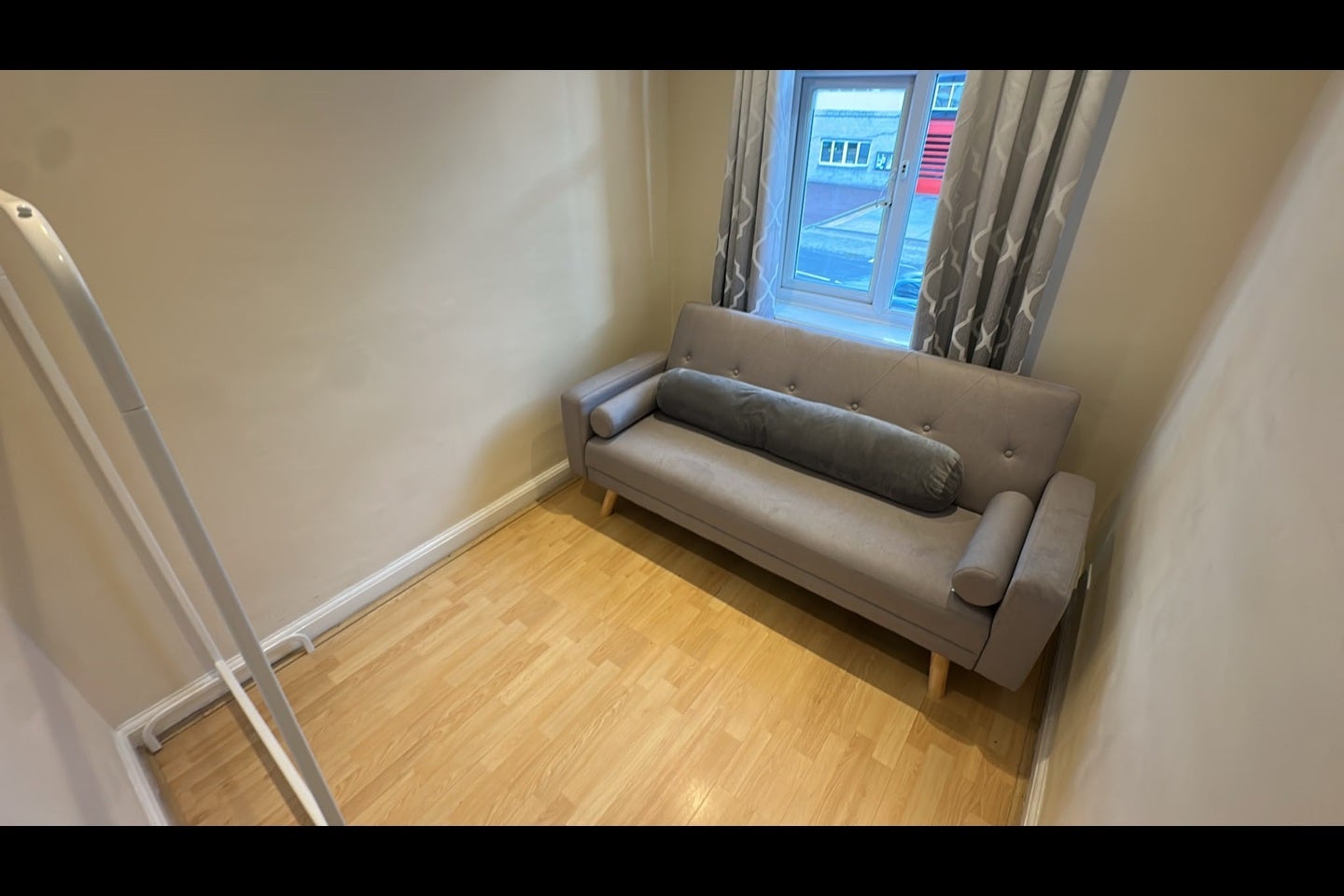 Flat Burlington Road in Greater London