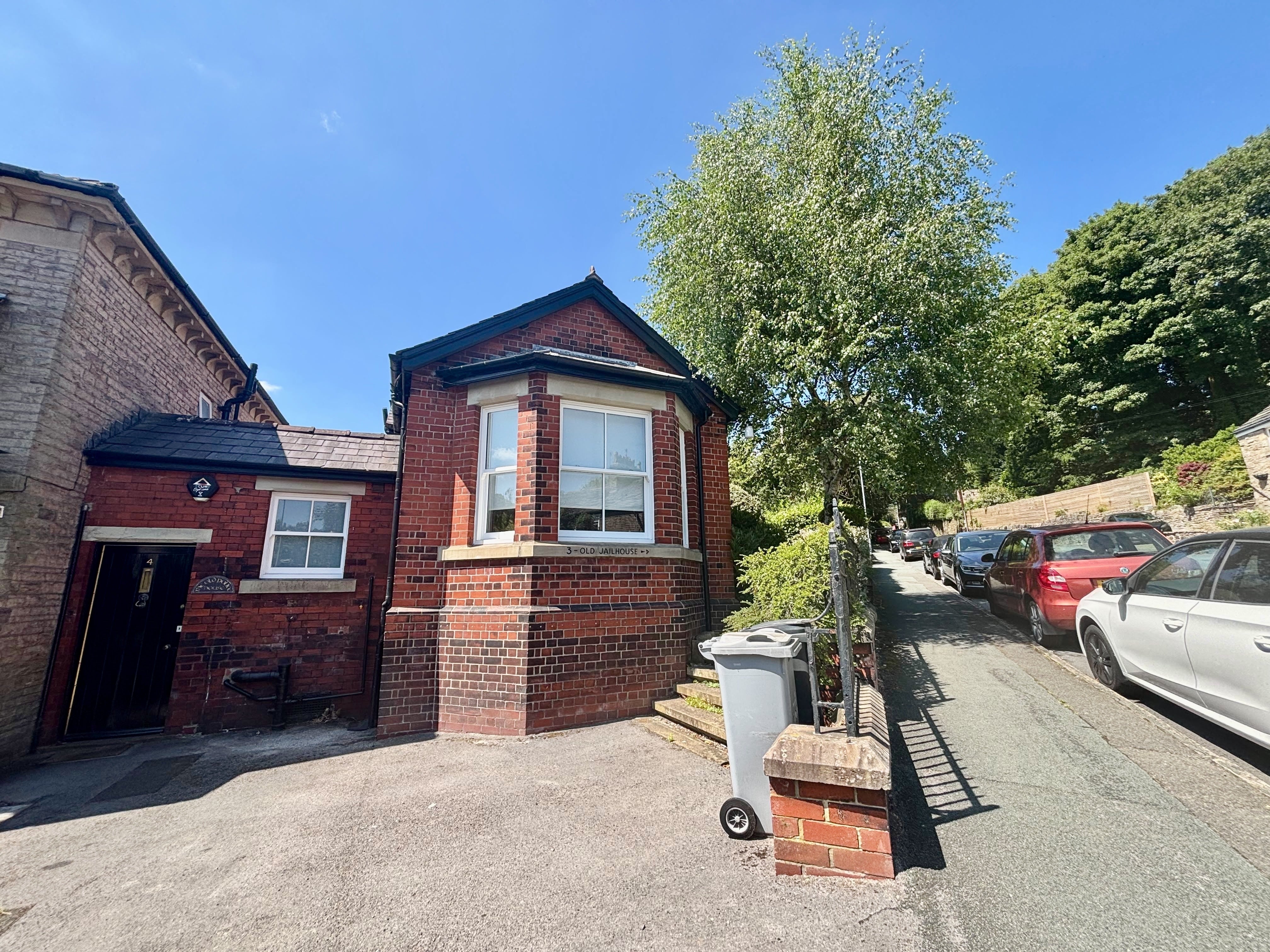 House Jacksons Edge Road in Stockport