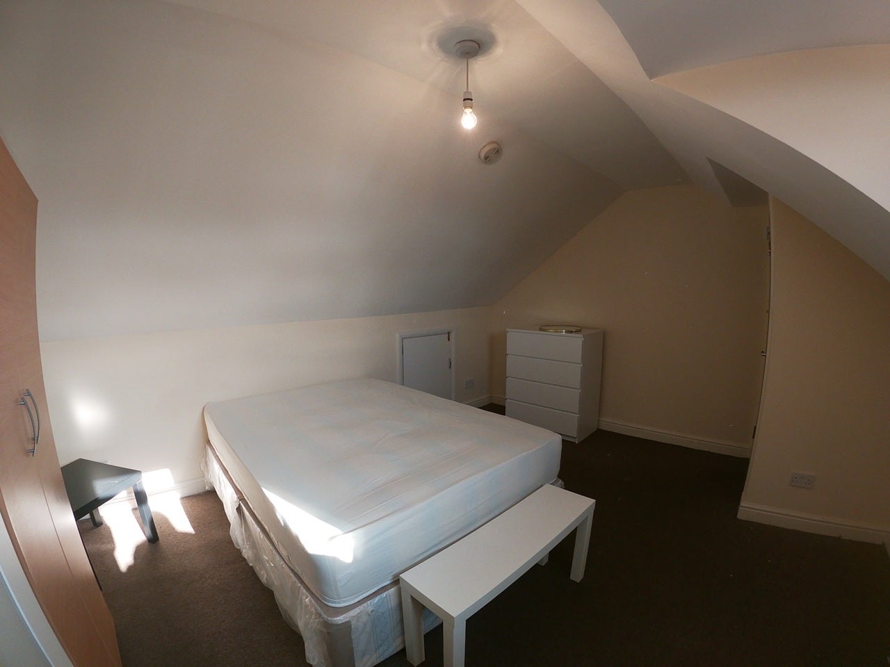 Room Cricklewood Broadway in Greater London