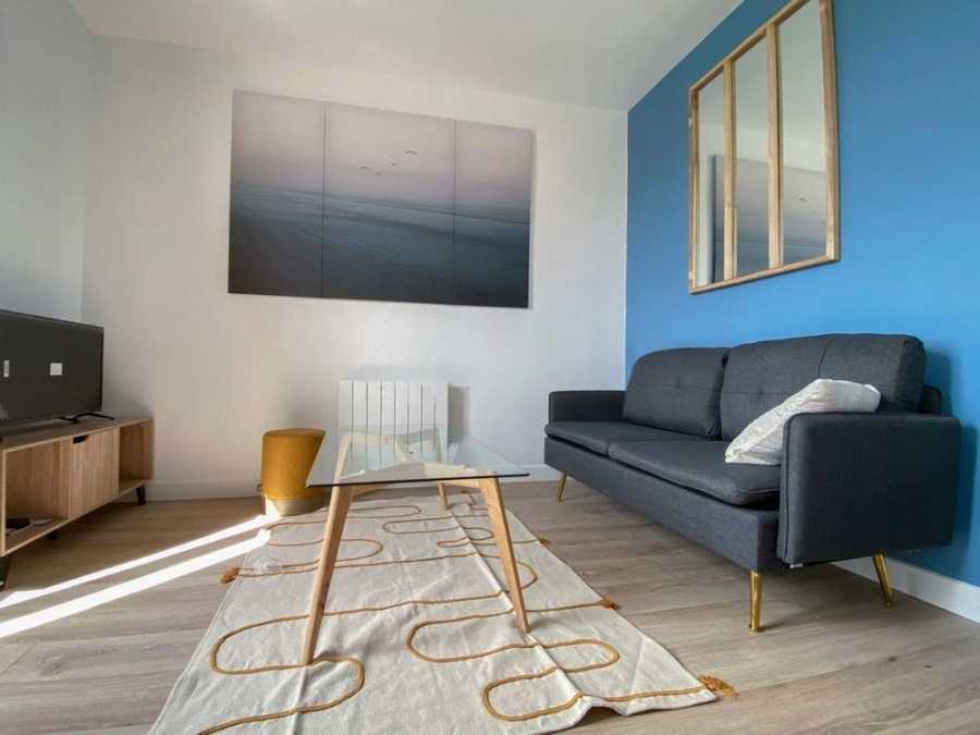 Flat Rue Collin in Puteaux