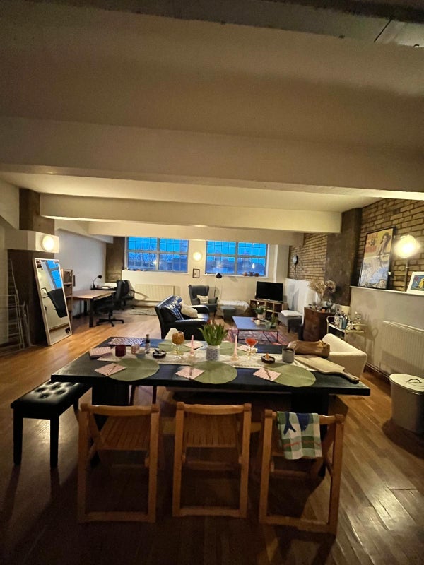 Room Kingsland Road in Greater London