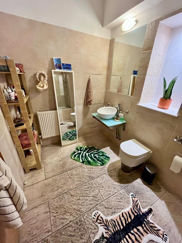 Room Kingsland Road in Greater London