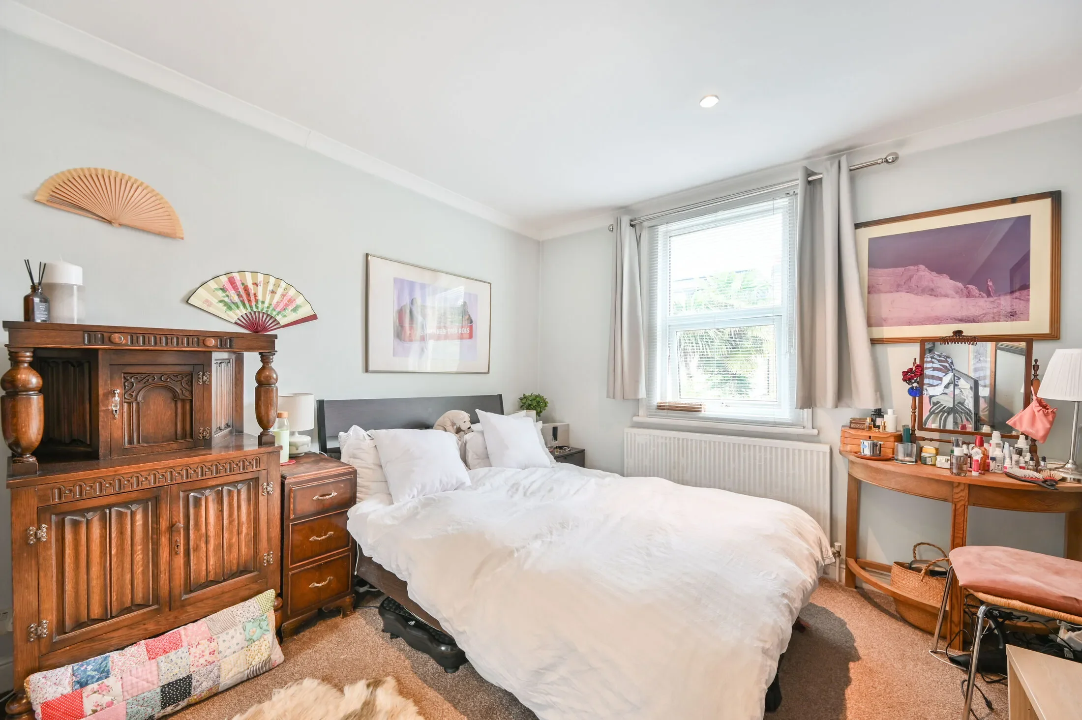 Flat Oaklands Road in Greater London