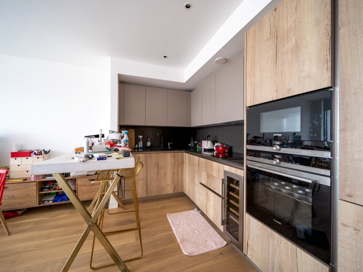 Flat Nile Street in Greater London