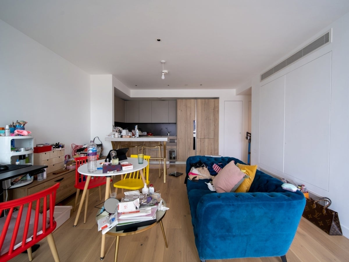 Flat Nile Street in Greater London