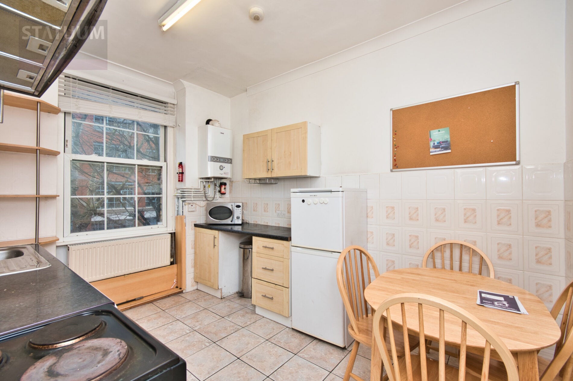 Flat Tooley Street in Greater London