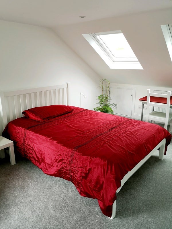Room Livingstone Road in Greater London