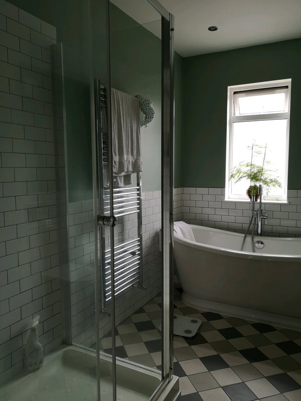 Room Livingstone Road in Greater London