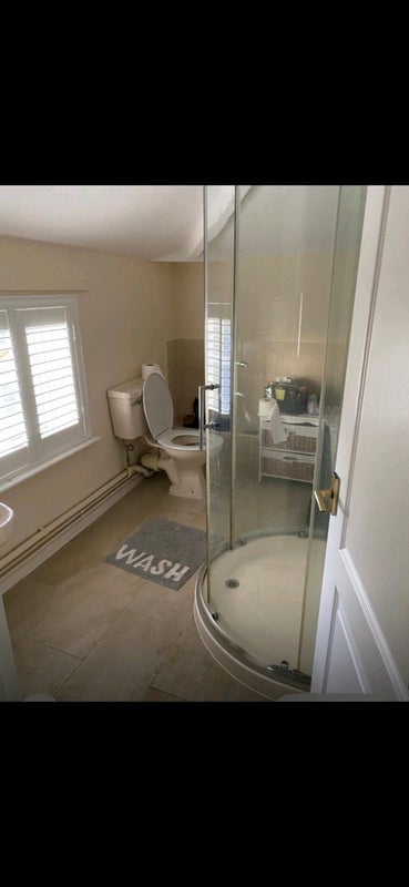 Room Kirby Road in Leicester