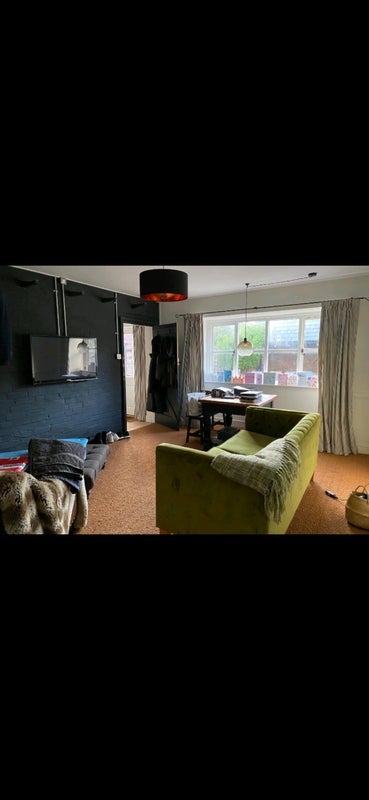 Room Kirby Road in Leicester