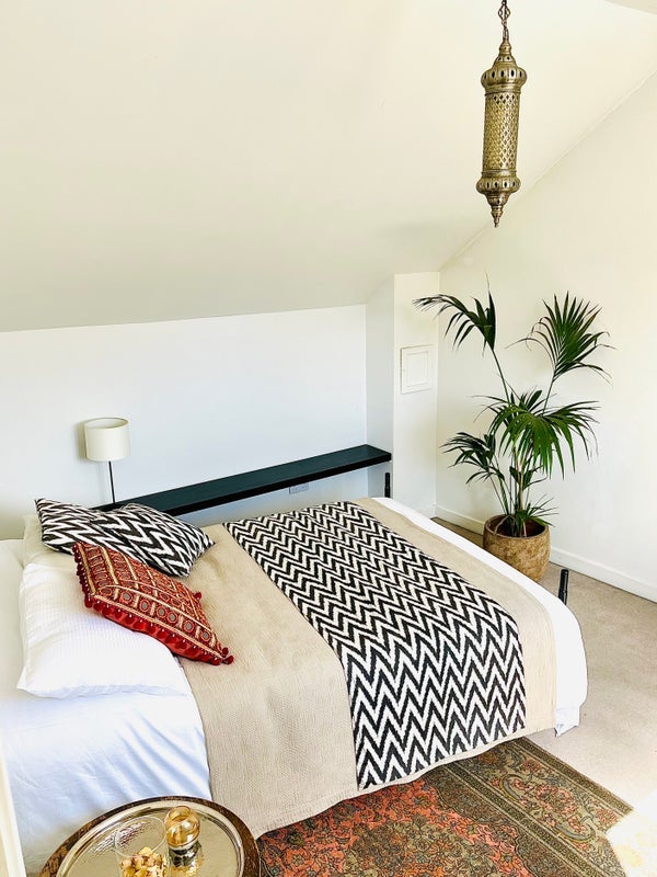 Room Ruston Street in Greater London