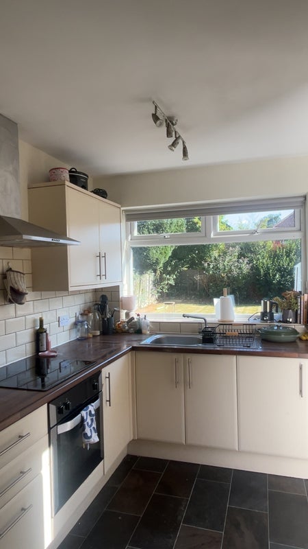 Room Arnfield Road in Manchester