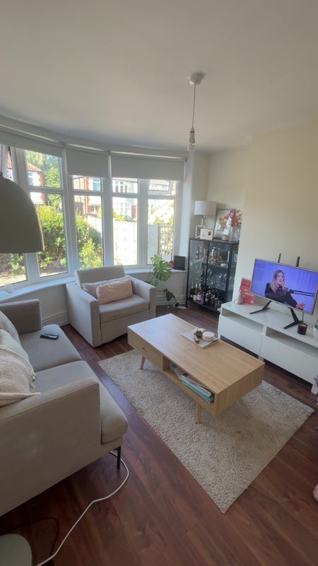 Room Arnfield Road in Manchester