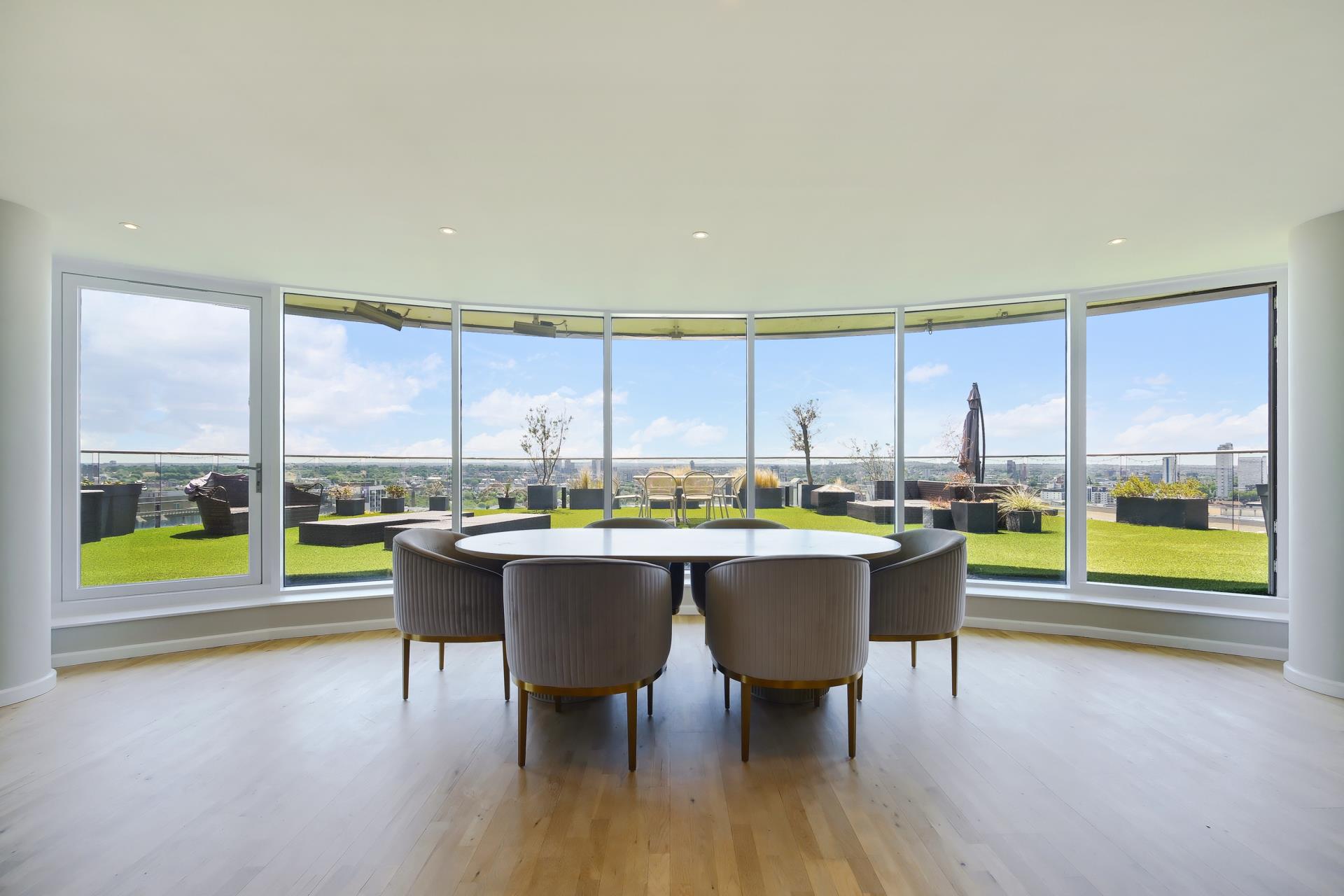 Flat Millharbour in Greater London