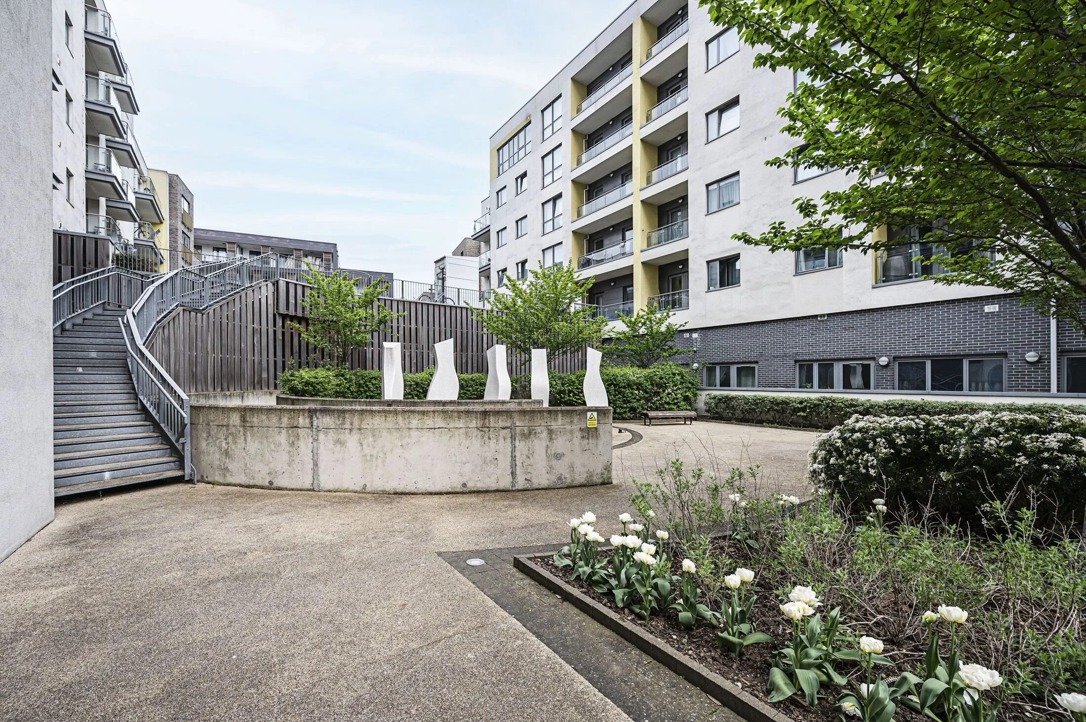 Flat Aqua Vista Square in Greater London