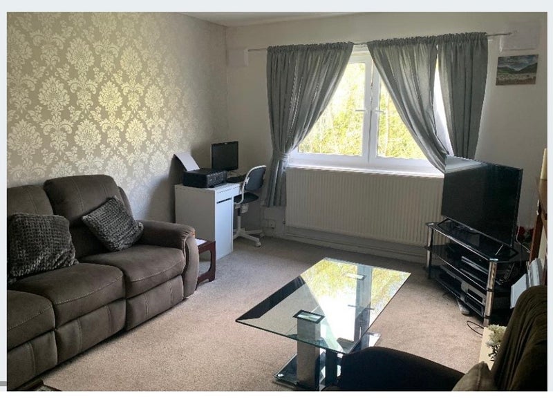 Room Hilary Road in Manchester
