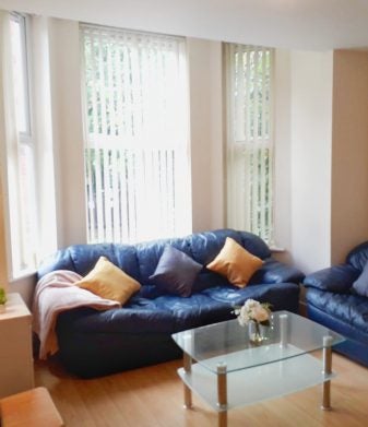 Flat Brighton Grove in Manchester