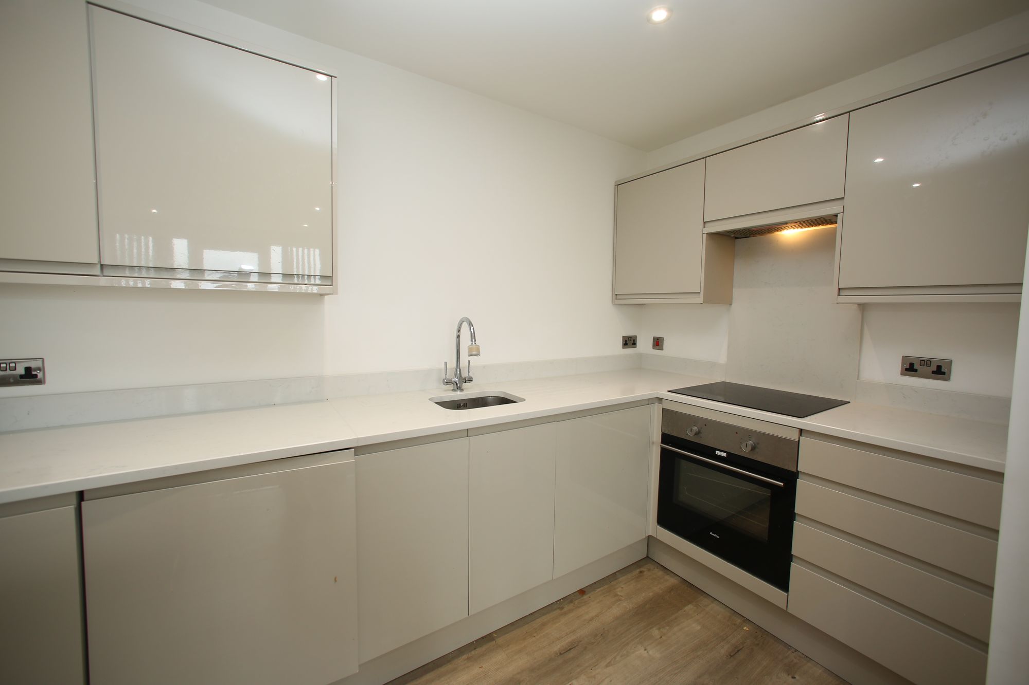 Flat Leicester Place in Leeds