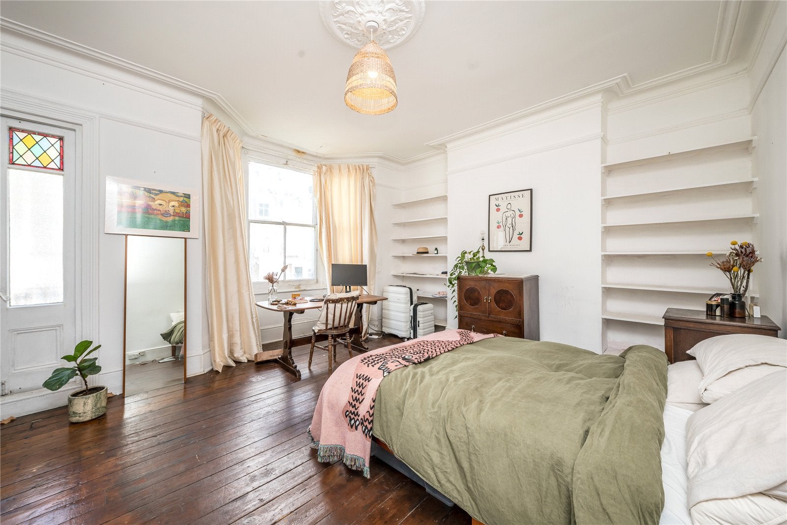 Flat Blake Gardens in Greater London