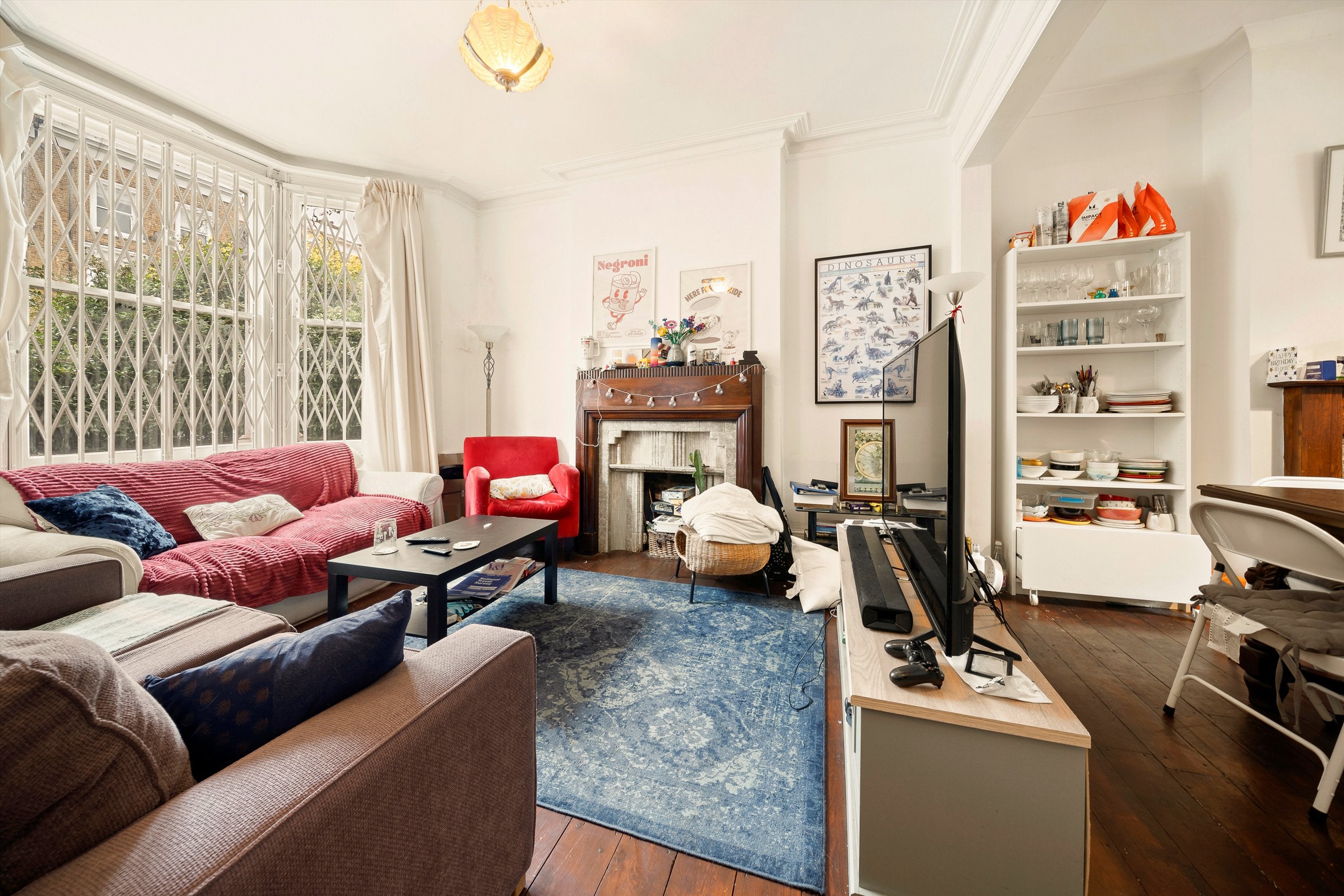 Flat Blake Gardens in Greater London