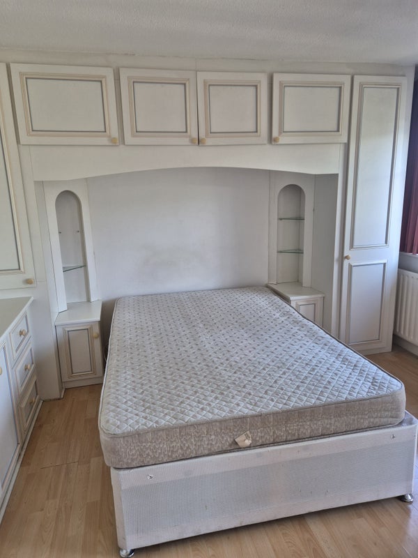 Room Collins Cross in East Hertfordshire