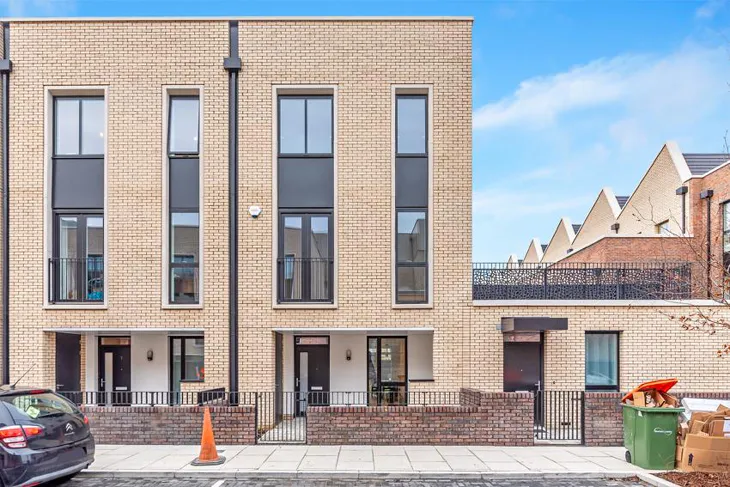 House Cadence Way in Greater London