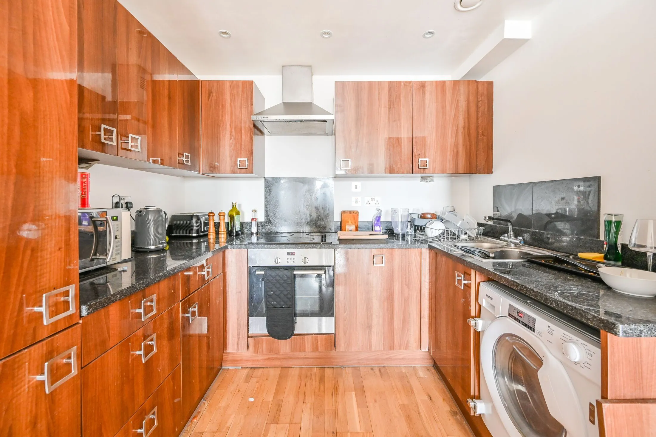 Flat Thomas Road in Greater London
