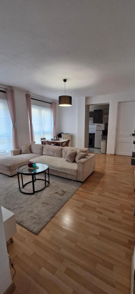 Flat Place Jean Jaurès in Saint-Étienne