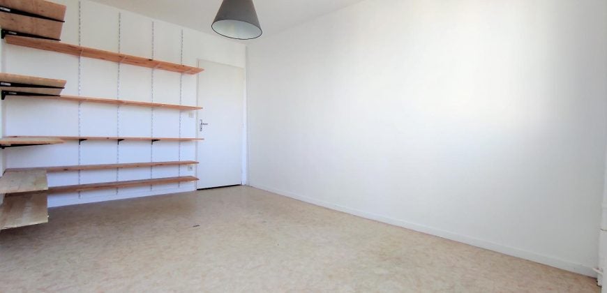 Flat Allée Athéna in Villeurbanne