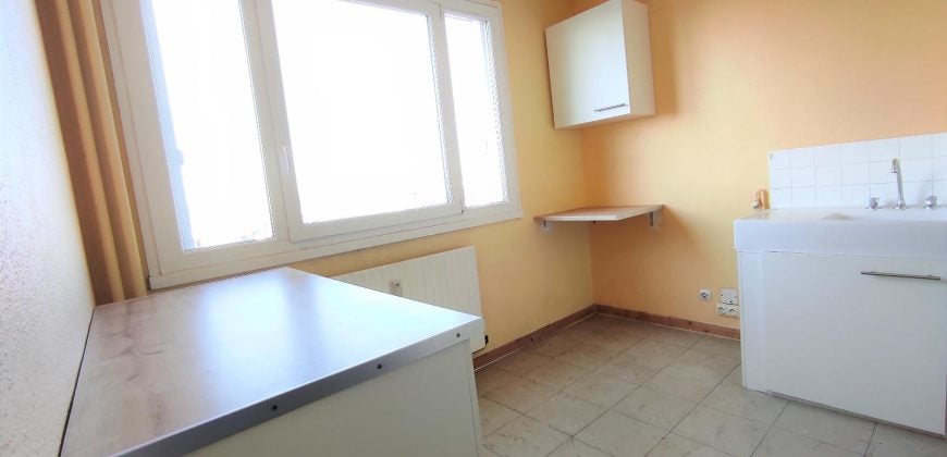 Flat Allée Athéna in Villeurbanne