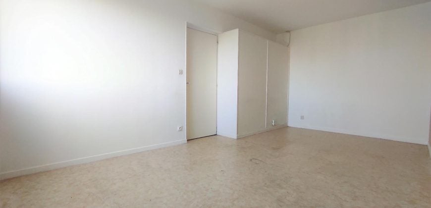 Flat Allée Athéna in Villeurbanne