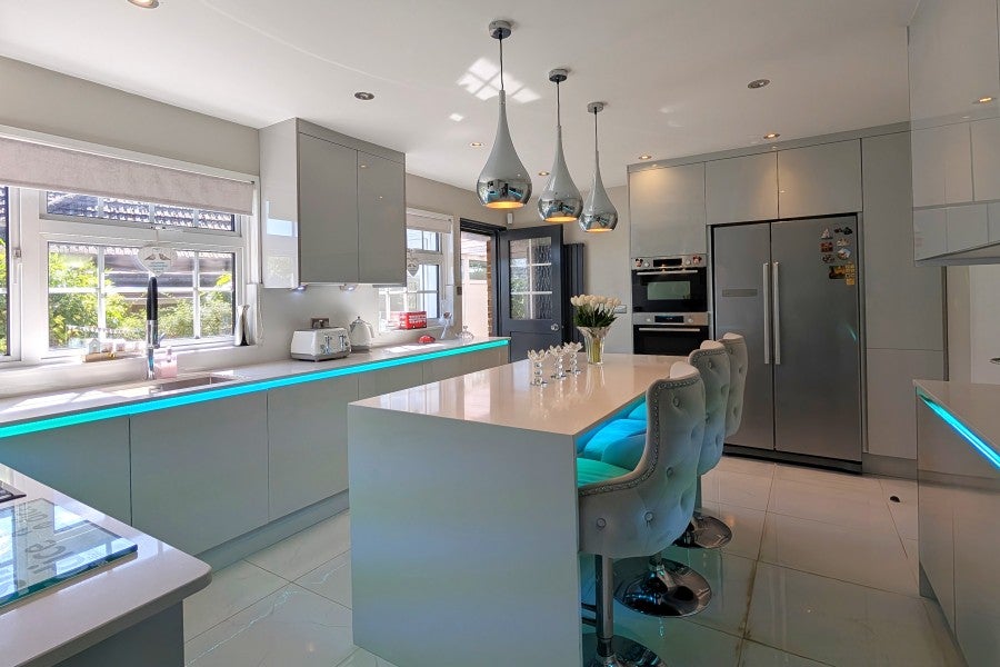 House Malthouse Lane in Surrey Heath