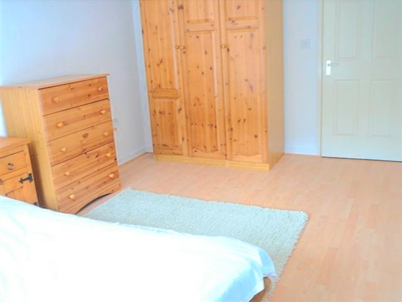 Room Westferry Road in Greater London