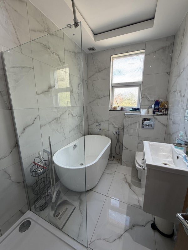 Room Langdale Road in Greater London