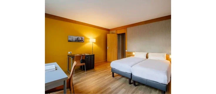 Flat Rue d'Oradour-sur-Glane in Paris