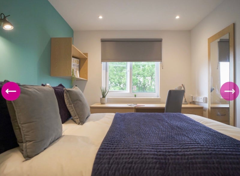 Room Moss Lane East in Manchester