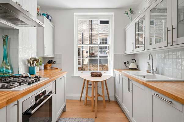 Flat Charlton Place in Greater London