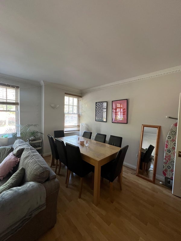 Room Clapham Park Road in Greater London