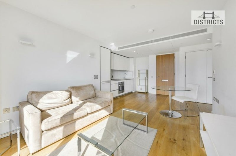 Room Walworth Road in Greater London