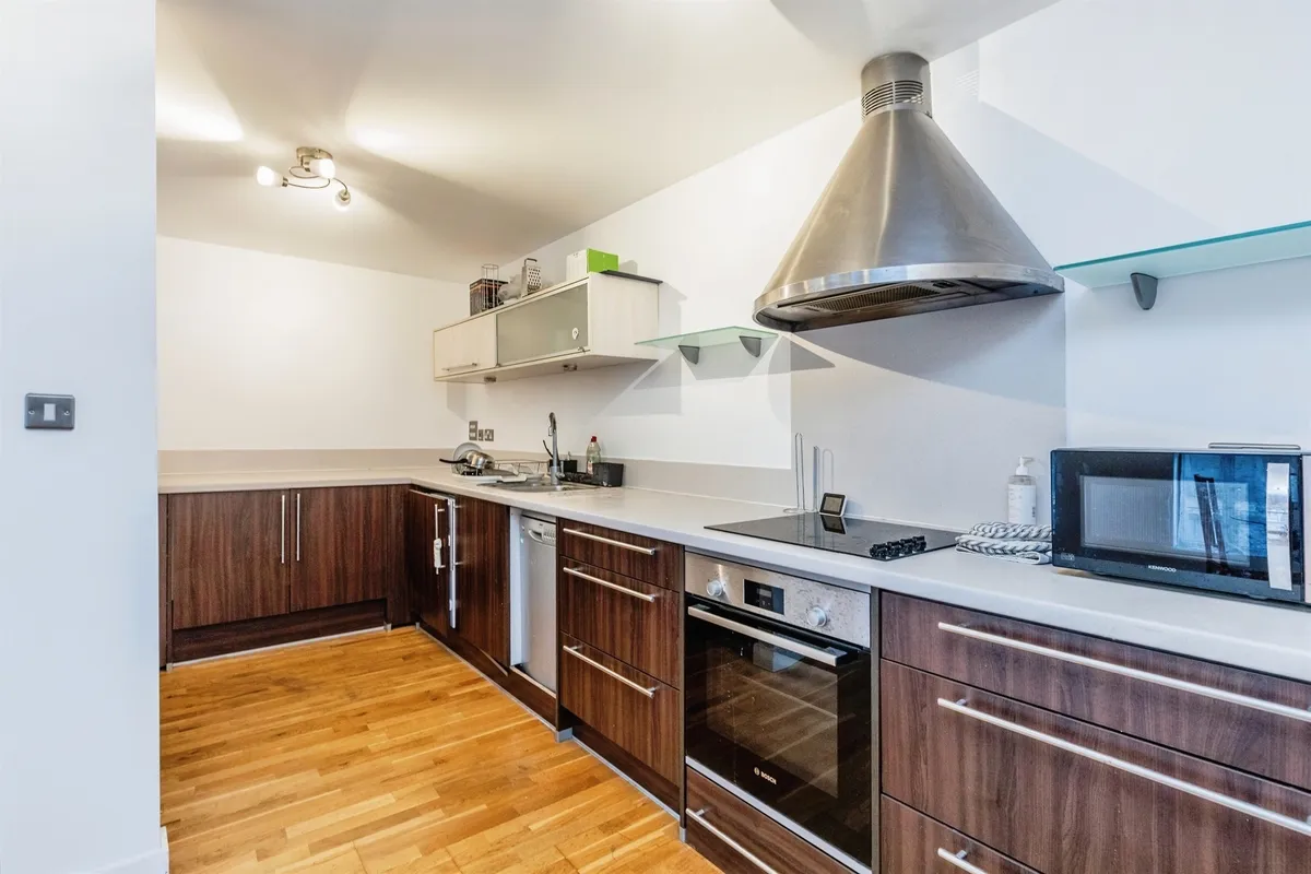 Flat St James' Barton in Bristol