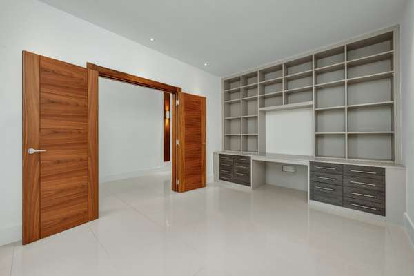 House Warren Close in Elmbridge